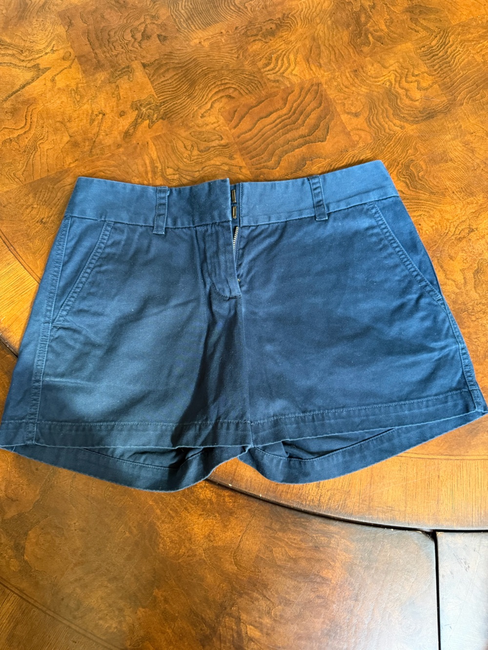 Vineyard Vines Navy Women's Shorts 5”